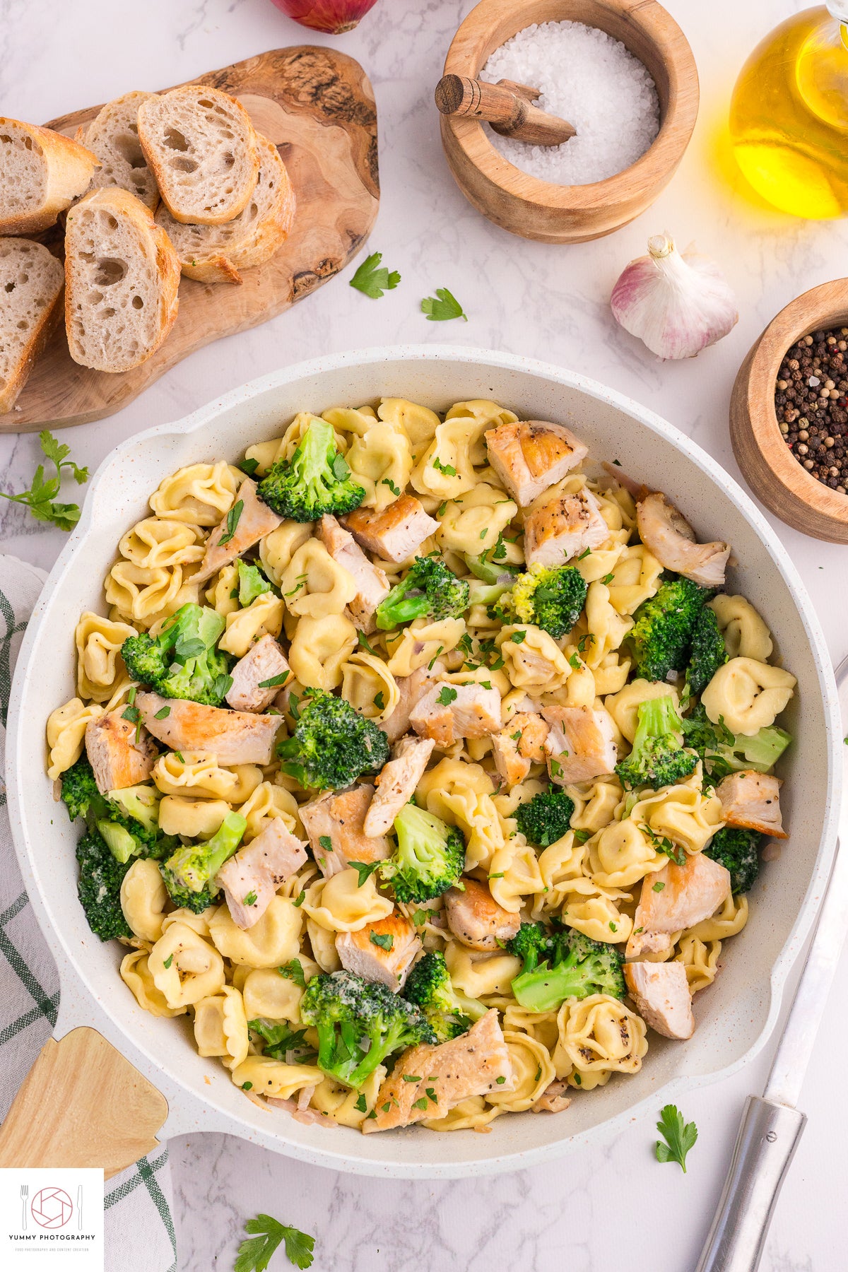 BROCCOLI CHICKEN TORTELLINI PASTA