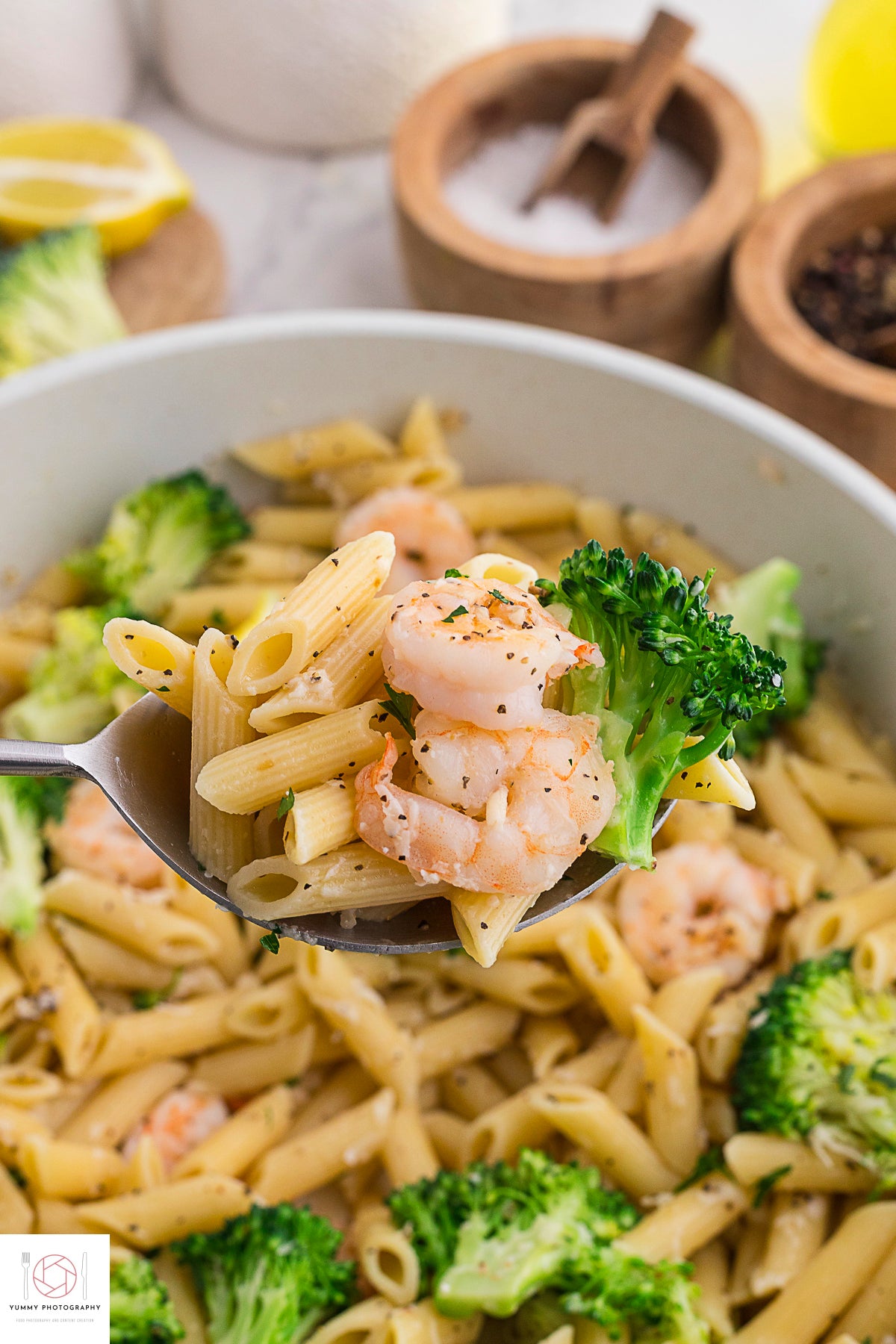 SHRIMP AND BROCCOLI PASTA
