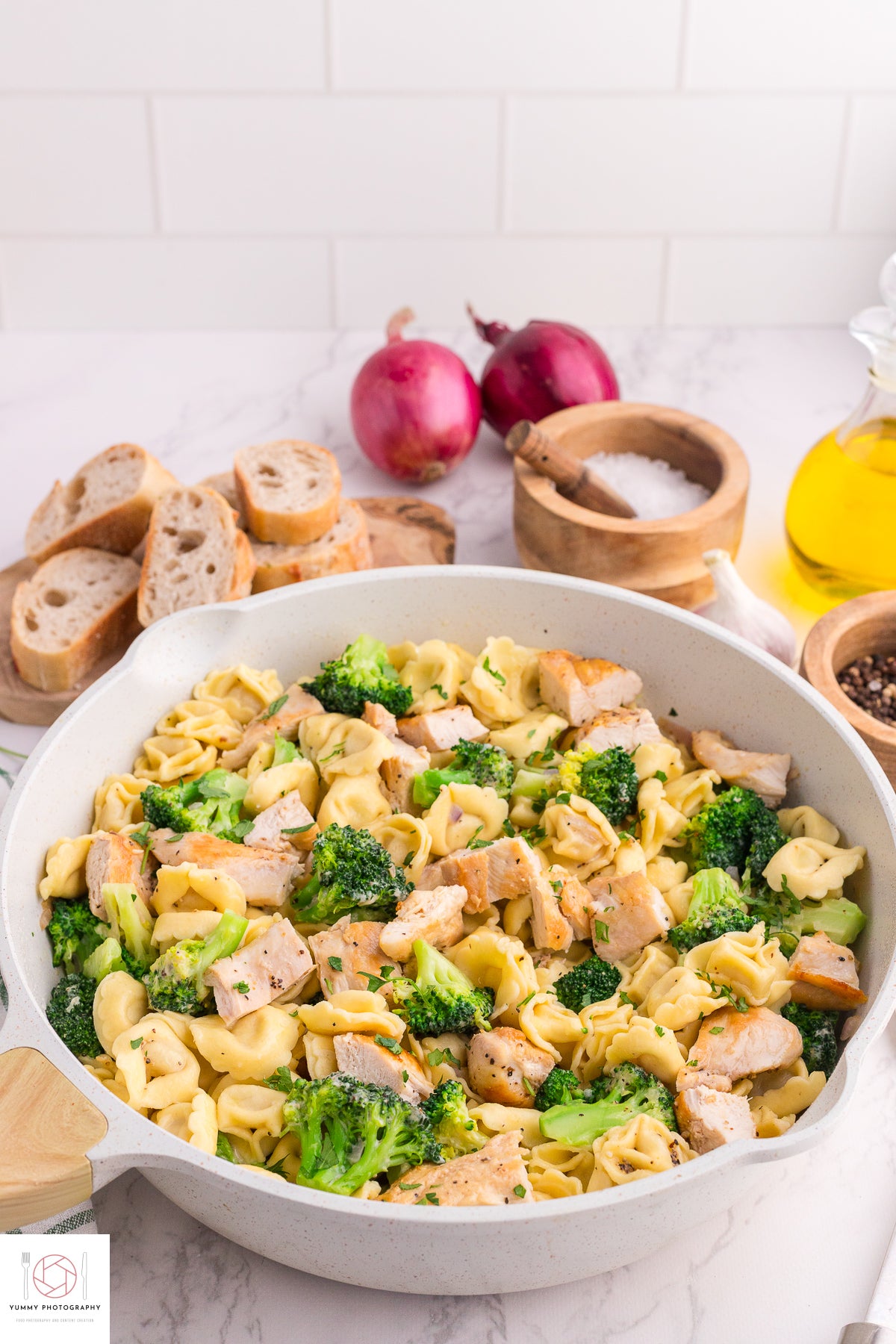 BROCCOLI CHICKEN TORTELLINI PASTA