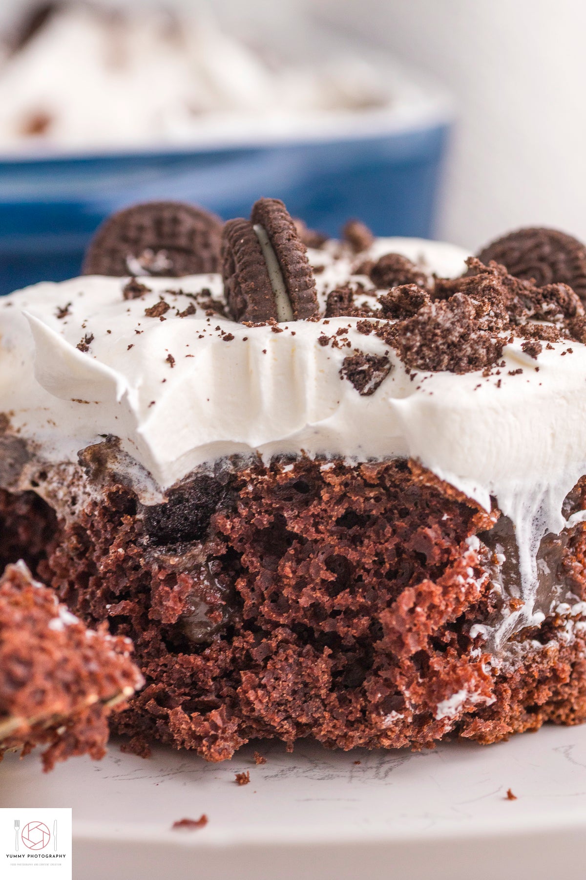 Oreo poke cake (mini exclusive)