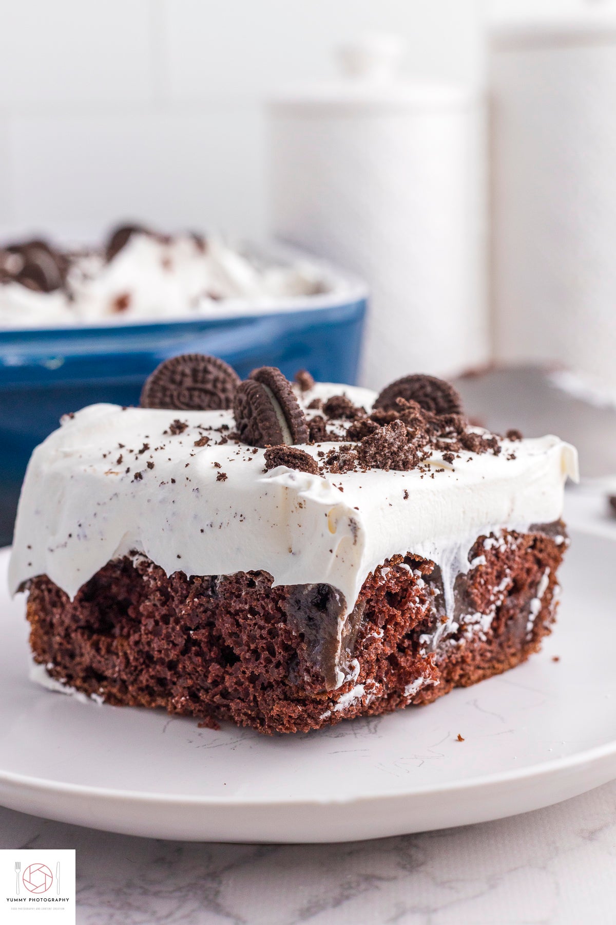 Oreo poke cake (mini exclusive)
