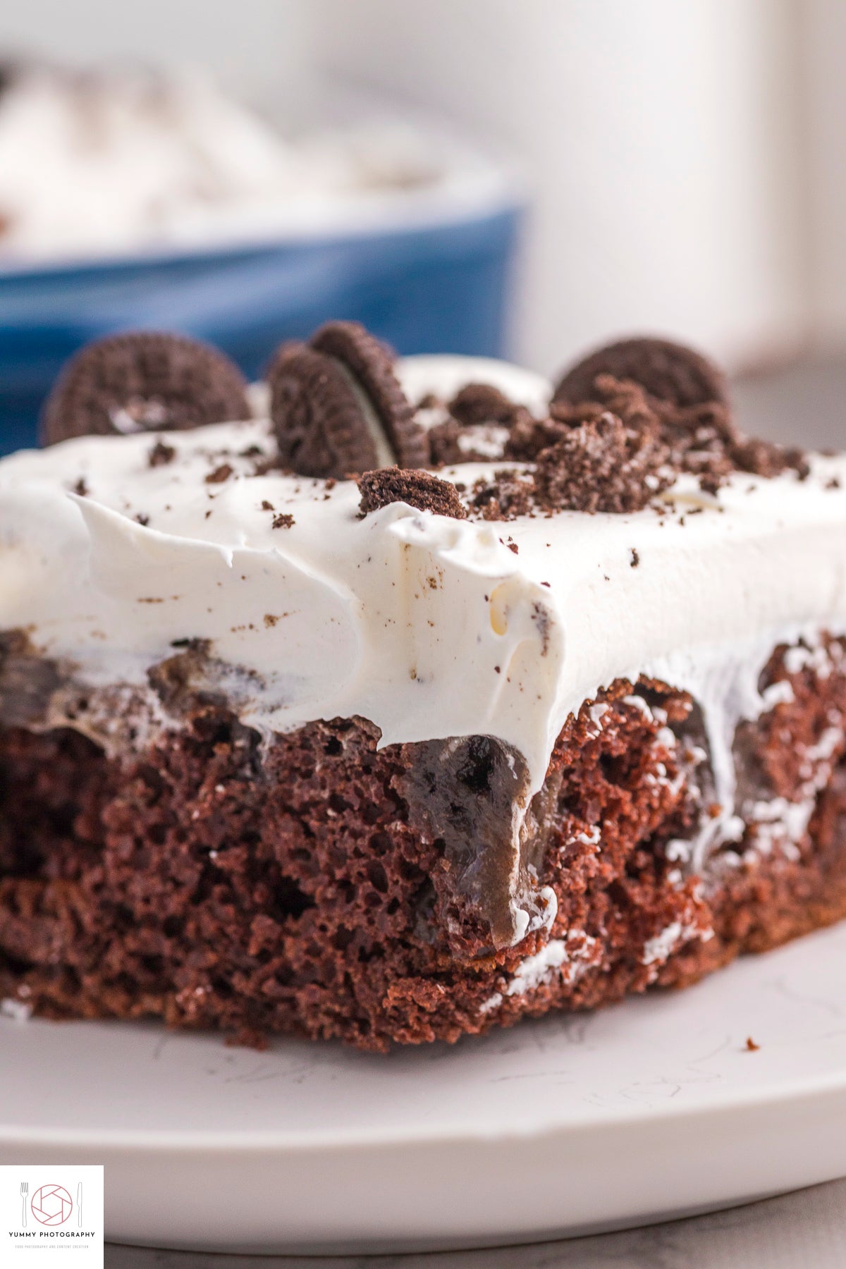 Oreo poke cake (mini exclusive)